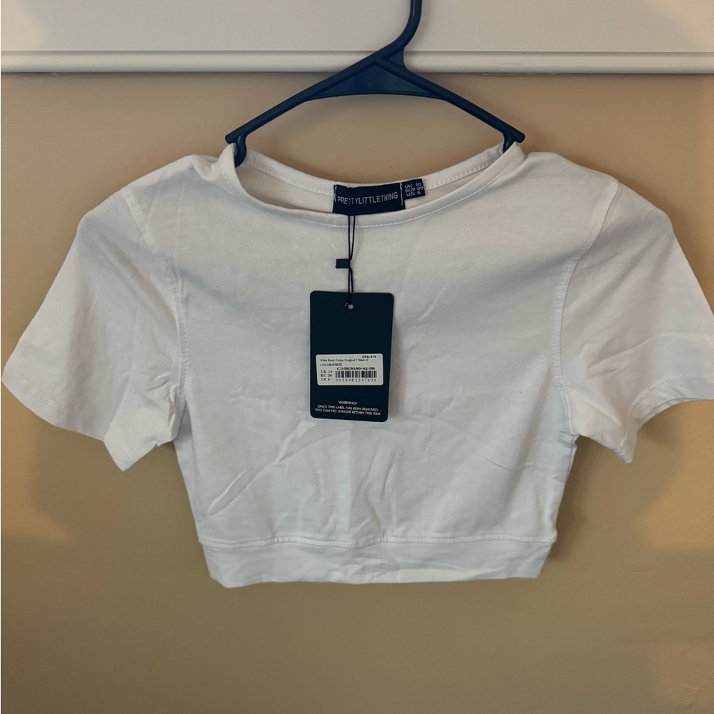 PrettyLittleThing White Crop Top size M